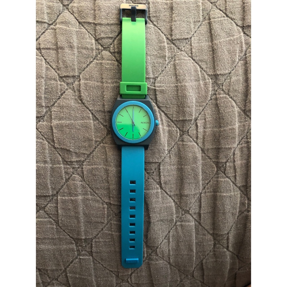 Nixon The Time Teller P Watch